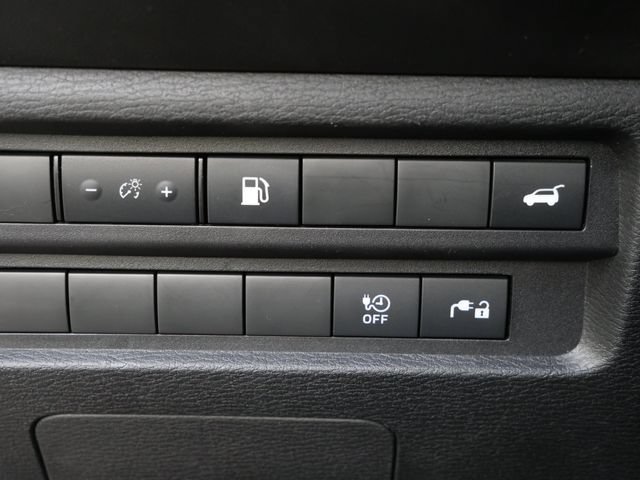 Used 2024 Mitsubishi Outlander SE AWD/4WD image 16
