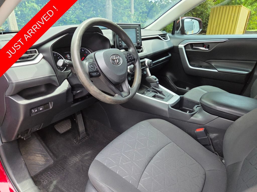 Used 2022 Toyota RAV4 XLE FWD image 26