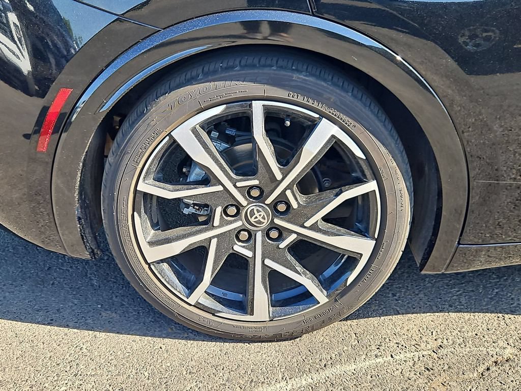 Used 2024 Toyota Prius Prime FWD image 9