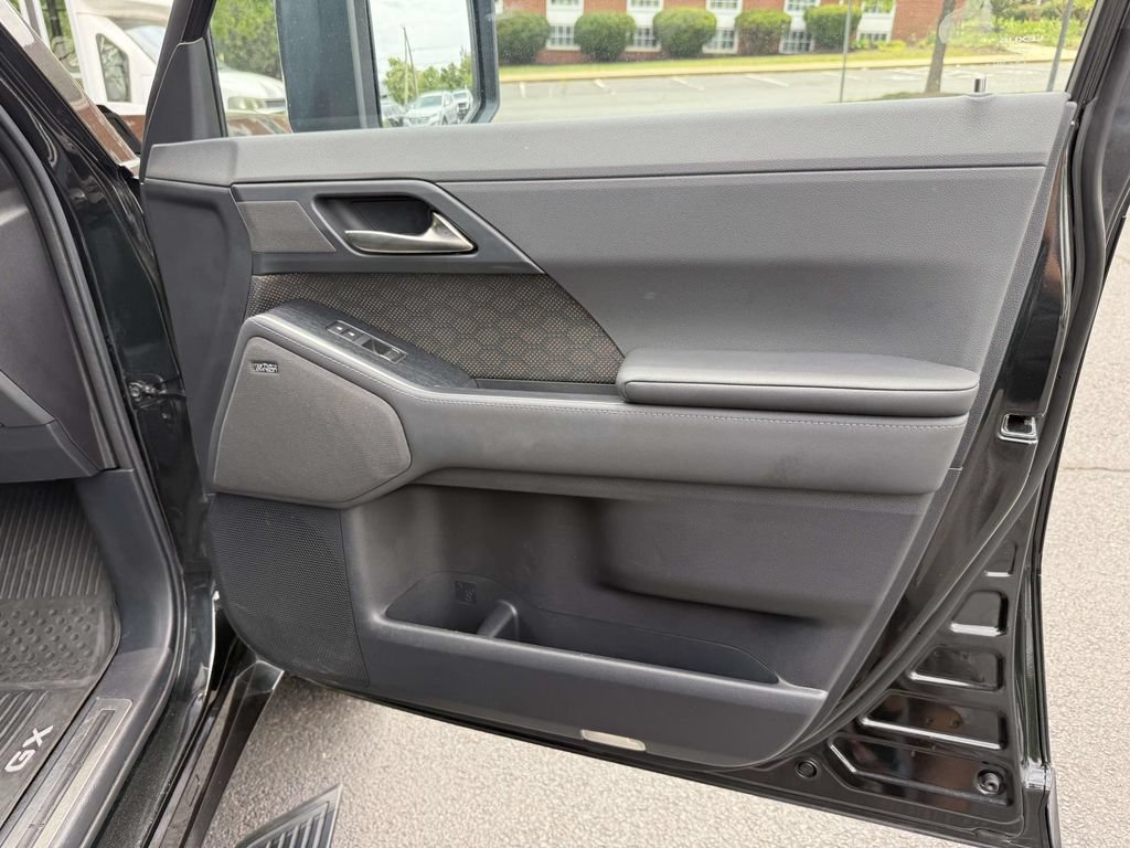 Used 2024 Lexus GX 550 AWD/4WD image 18