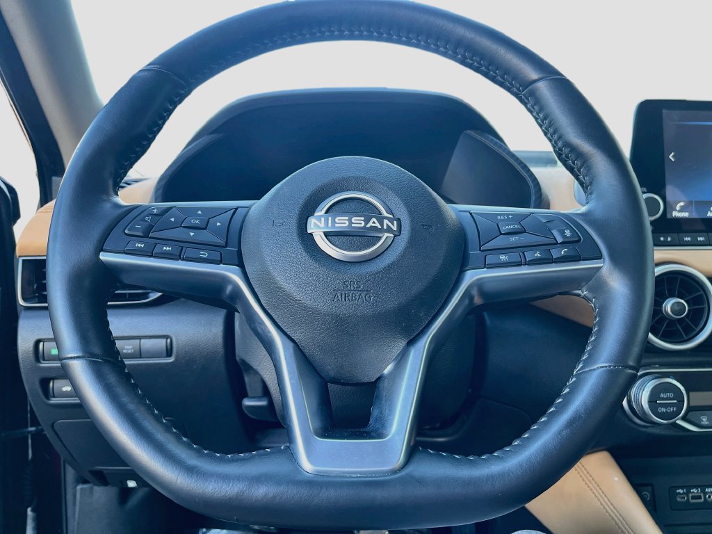 Used 2025 Nissan Sentra SV w/ SV Premium Package FWD image 11