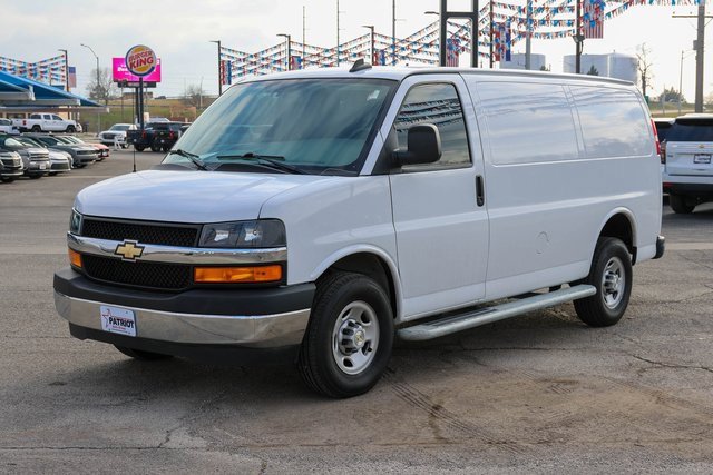 Used 2024 Chevrolet Express 2500 w/ Driver Convenience Package image 6