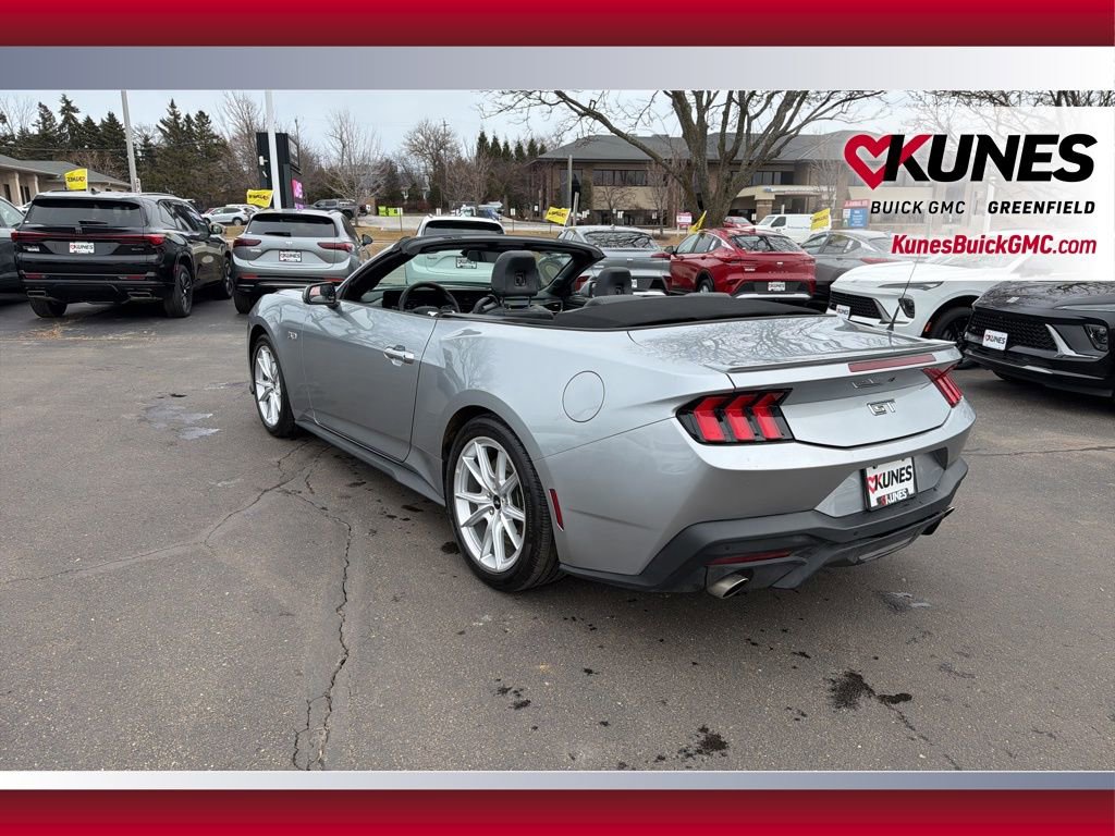 Used 2025 Ford Mustang GT Premium image 9