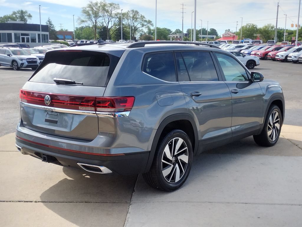 Used 2025 Volkswagen Atlas SE FWD image 18
