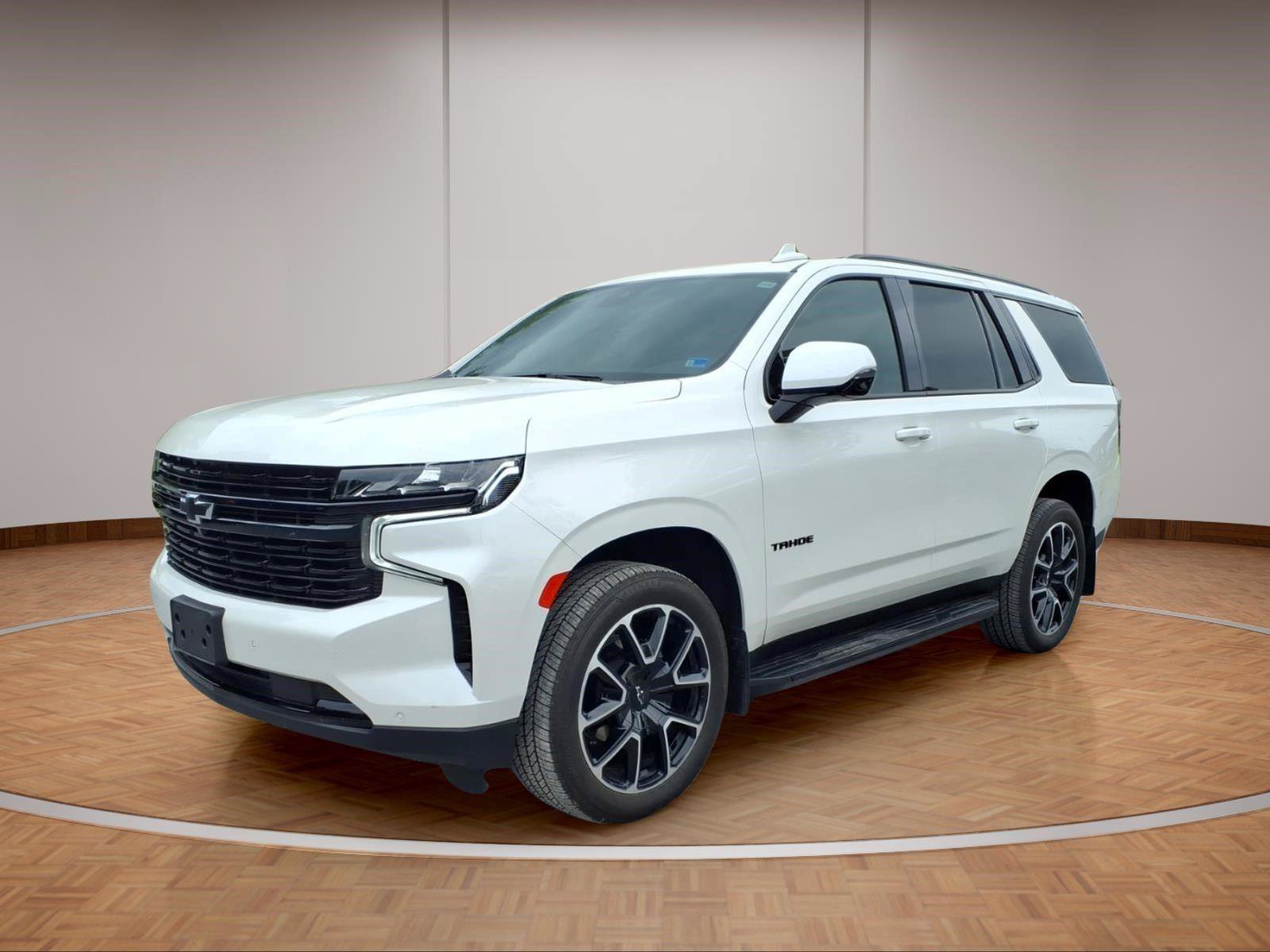 Used 2024 Chevrolet Tahoe RST w/ Luxury Package AWD/4WD image 3