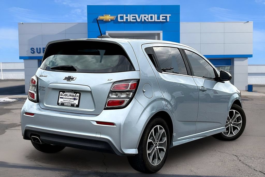 Used 2018 Chevrolet Sonic LT w/ Convenience Package FWD image 4