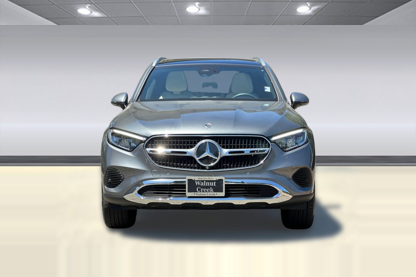 Used 2023 Mercedes-Benz GLC 300 4MATIC image 5