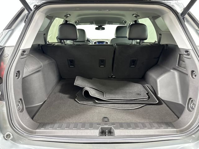 Used 2023 GMC Terrain SLT image 26