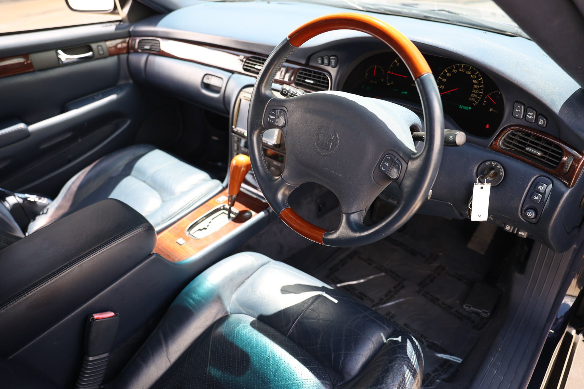 Used 1999 Cadillac Seville STS FWD image 6