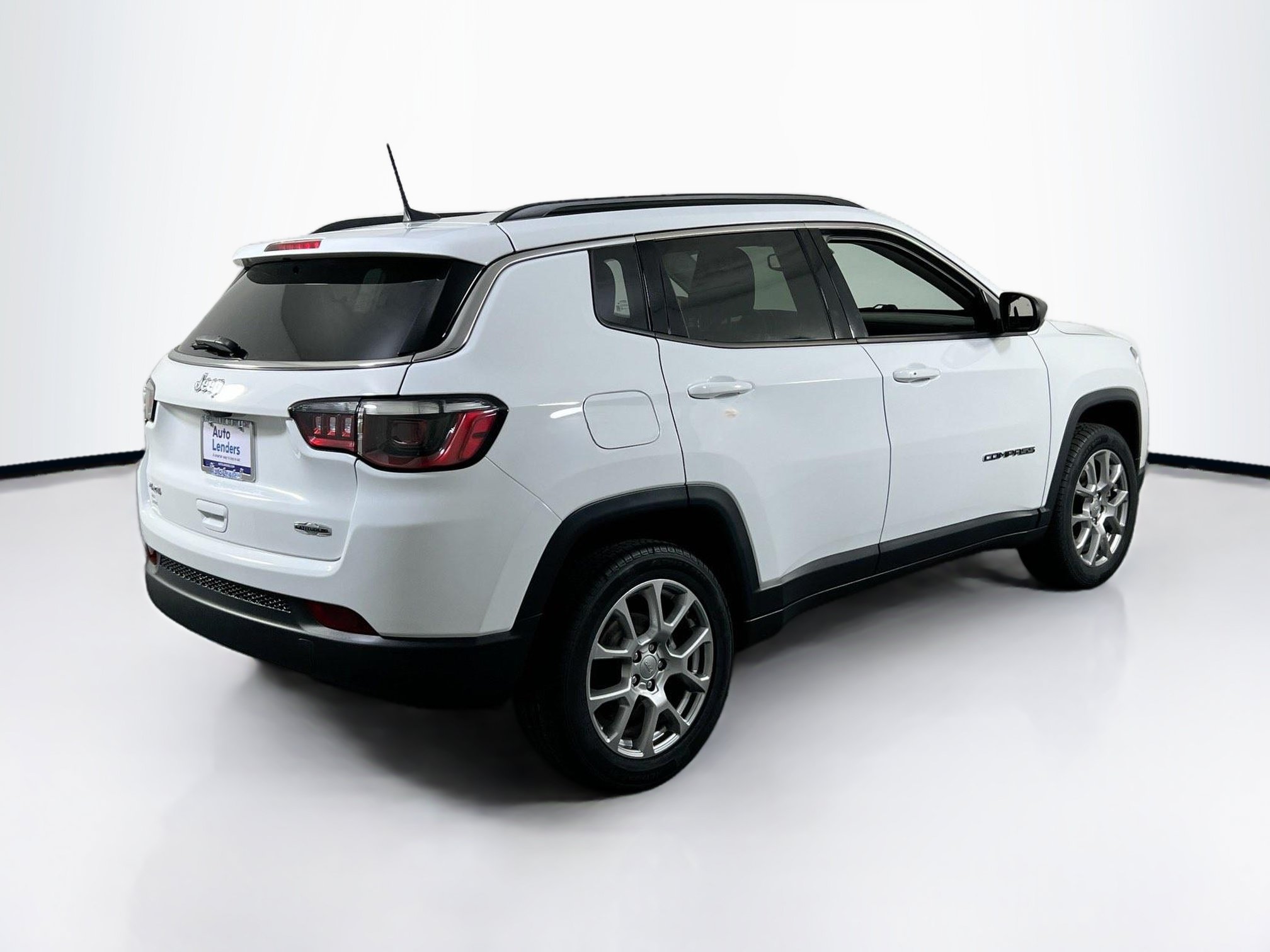 Used 2022 Jeep Compass Latitude AWD/4WD image 5