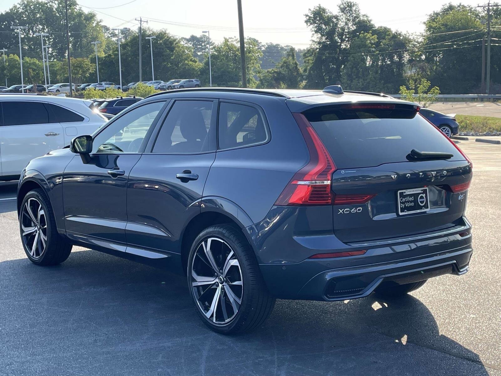 Used 2023 Volvo XC60 B5 Ultimate w/ Climate Package AWD/4WD image 5
