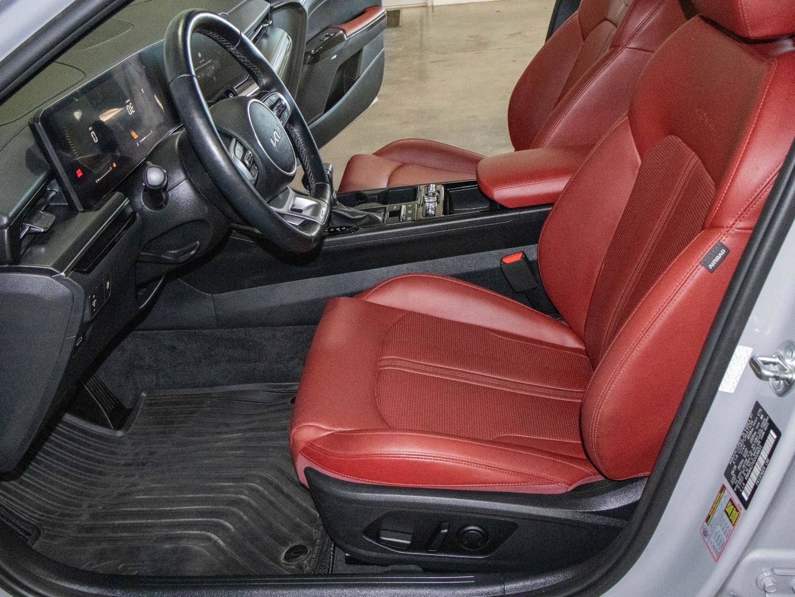 Used 2025 Kia K5 GT-Line w/ GT-Line Premium Package image 8