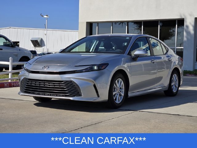 Used 2026 Toyota Camry LE FWD image 3