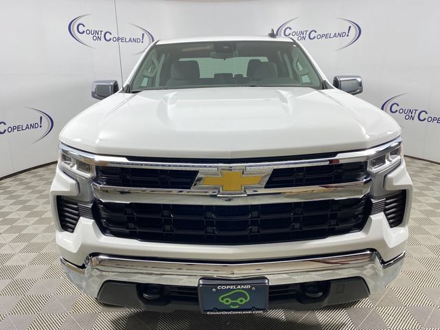 Used 2023 Chevrolet Silverado 1500 LT AWD/4WD image 9