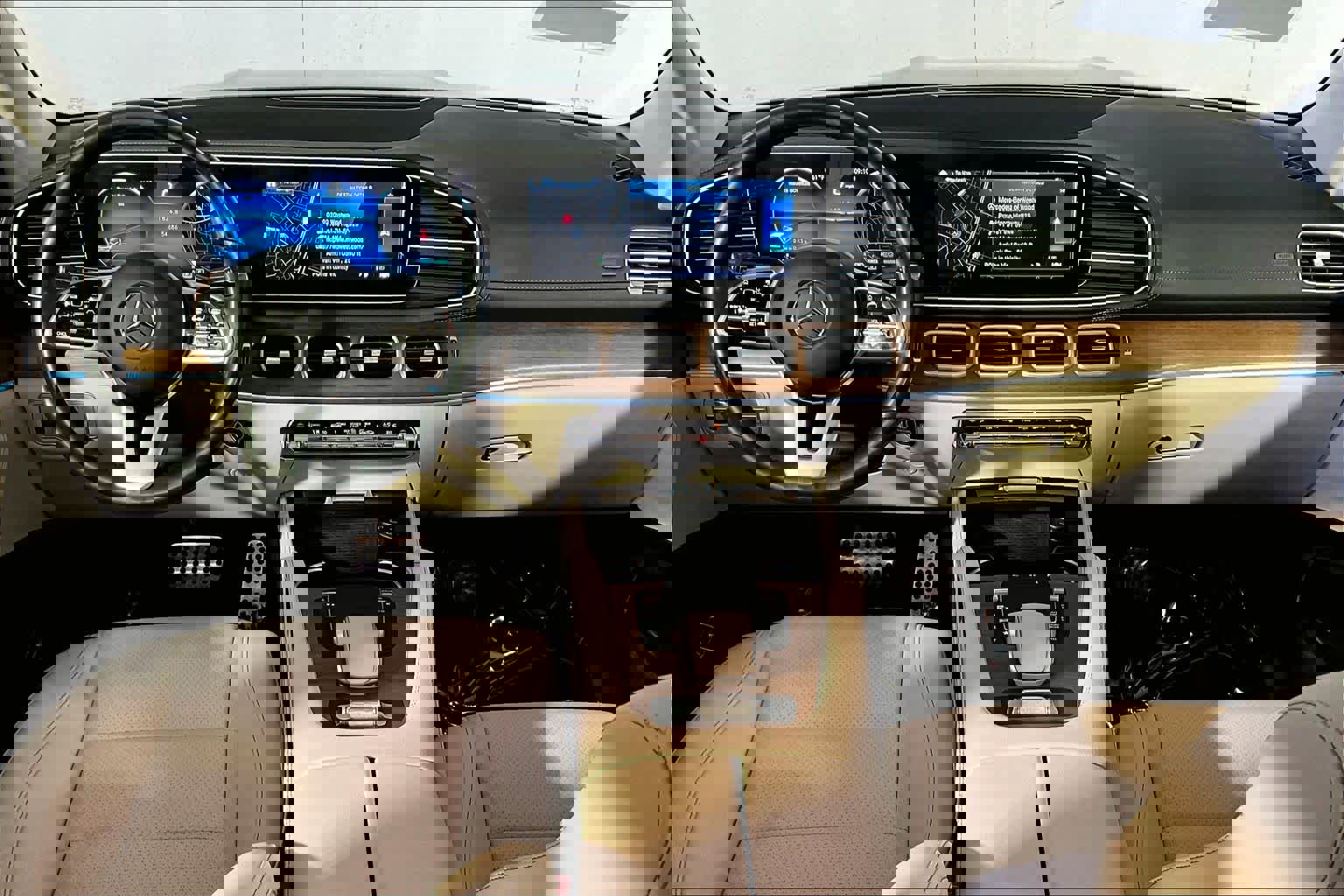 Used 2023 Mercedes-Benz GLS 450 4MATIC image 16