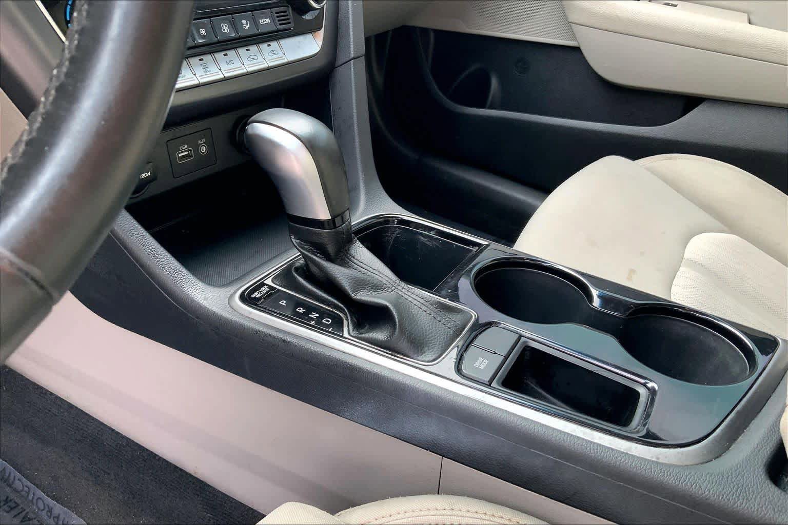 Used 2018 Hyundai Sonata SE FWD image 16