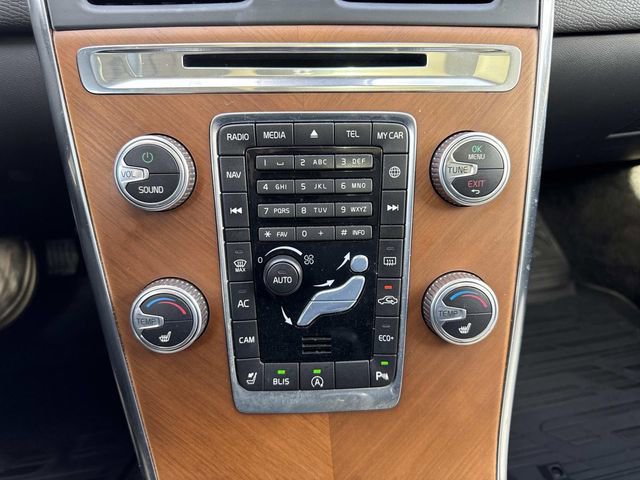 Used 2017 Volvo XC60 T5 Inscription w/ Preferred Option Package image 25