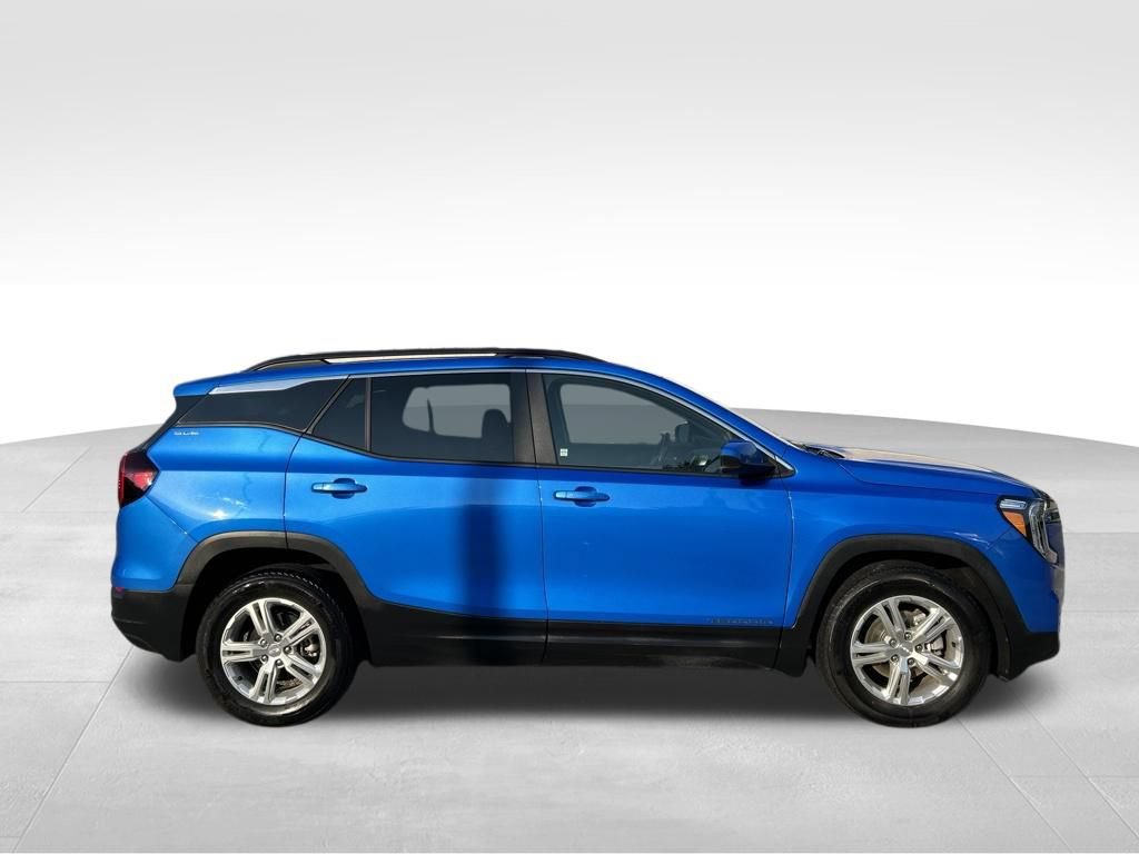 Used 2024 GMC Terrain SLE w/ Driver Convenience Package FWD image 7
