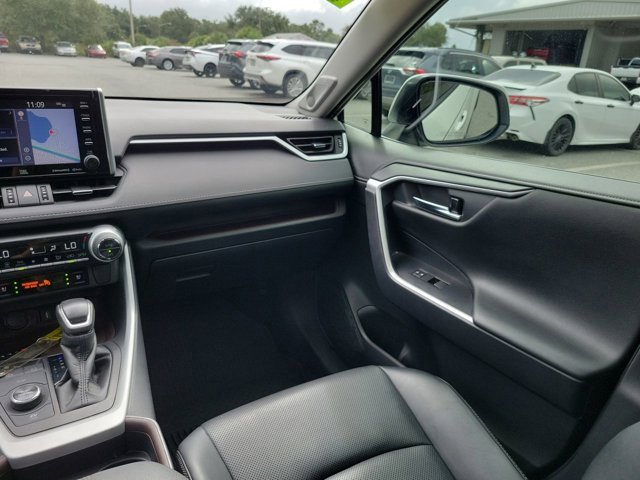 Used 2021 Toyota RAV4 Limited image 3