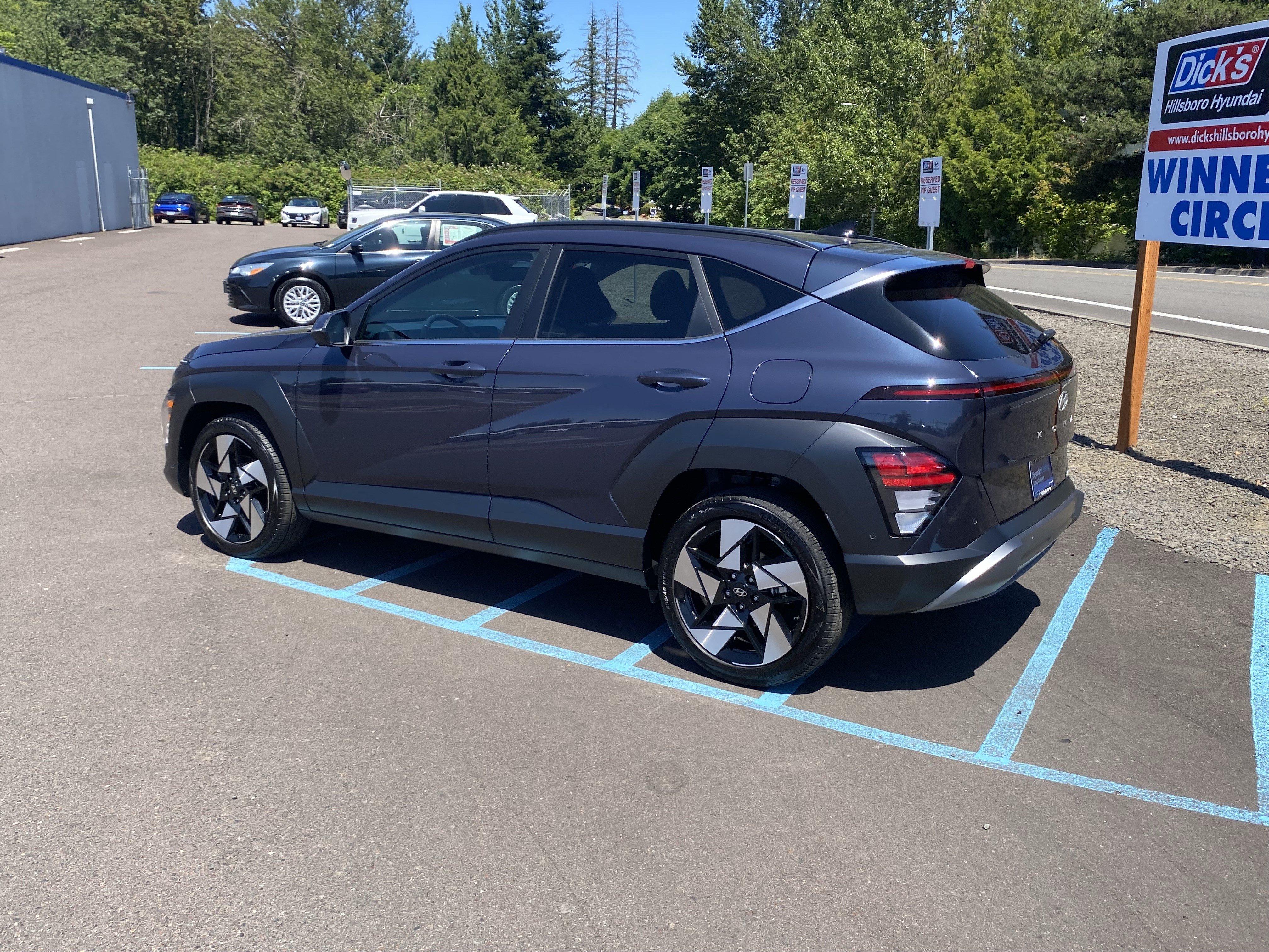 Certified 2025 Hyundai Kona Limited FWD image 3
