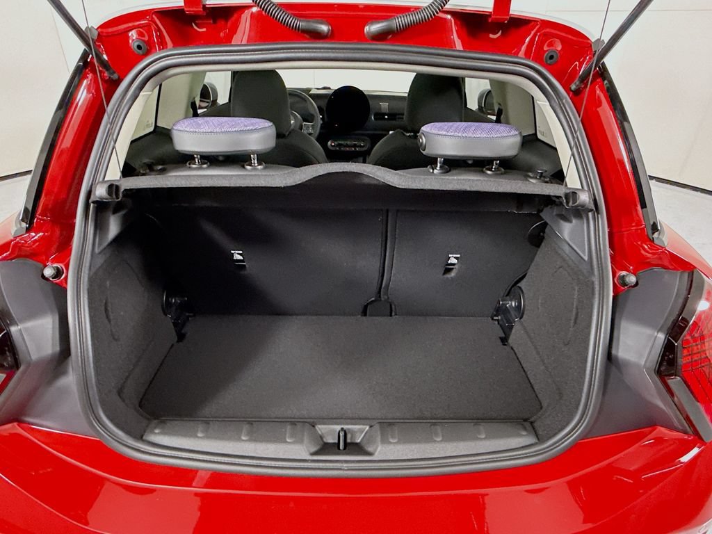 New 2026 MINI Cooper 2-Door Hardtop FWD image 25
