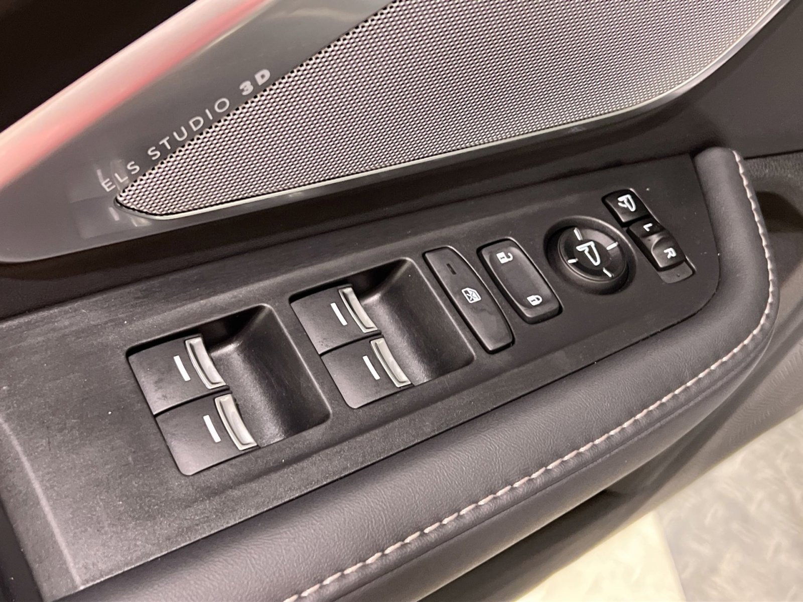 Used 2023 Acura RDX AWD w/ Advance Package image 31