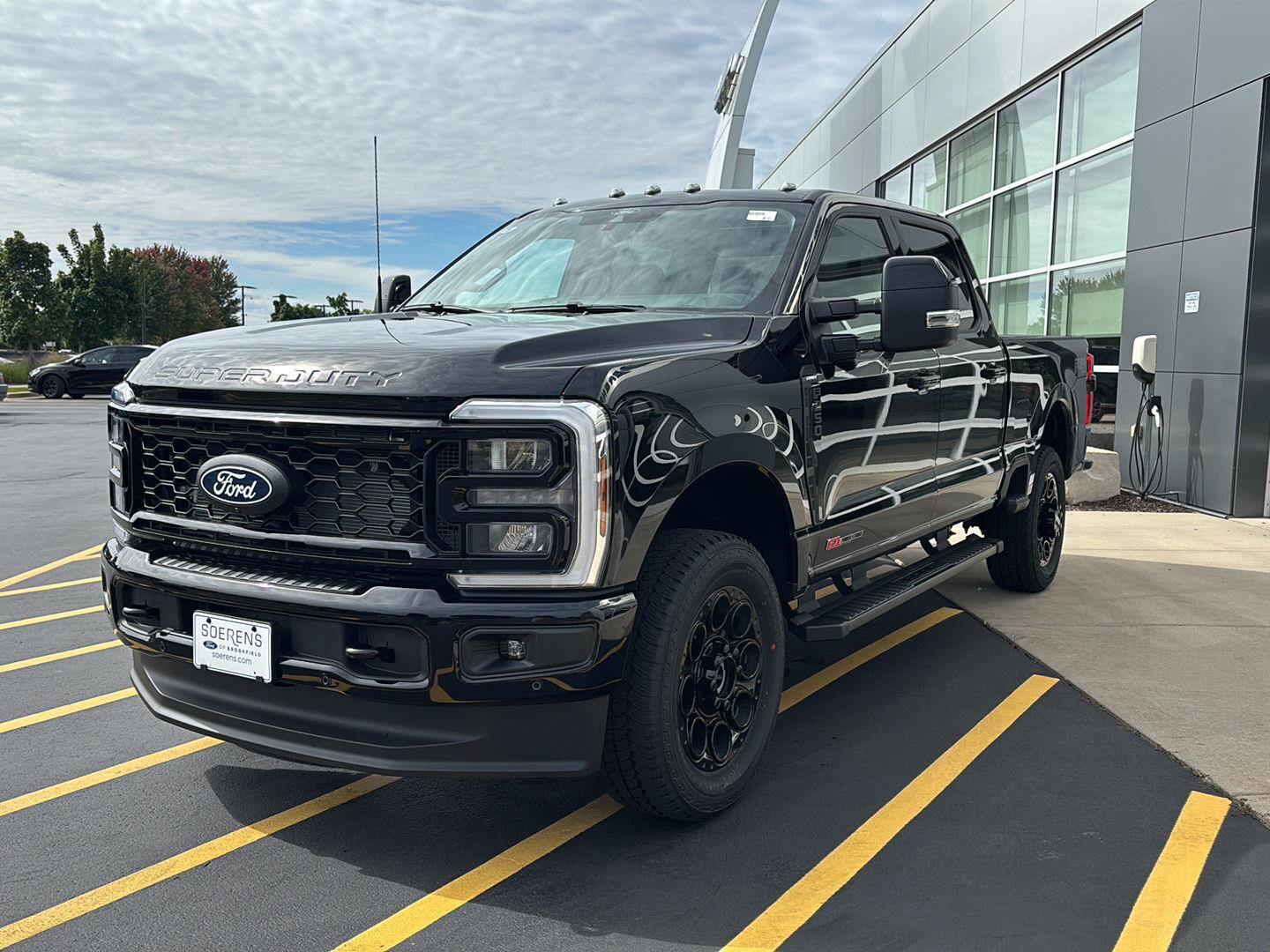 New 2027 Ford F250 Lariat w/ Black Appearance Package AWD/4WD image 3