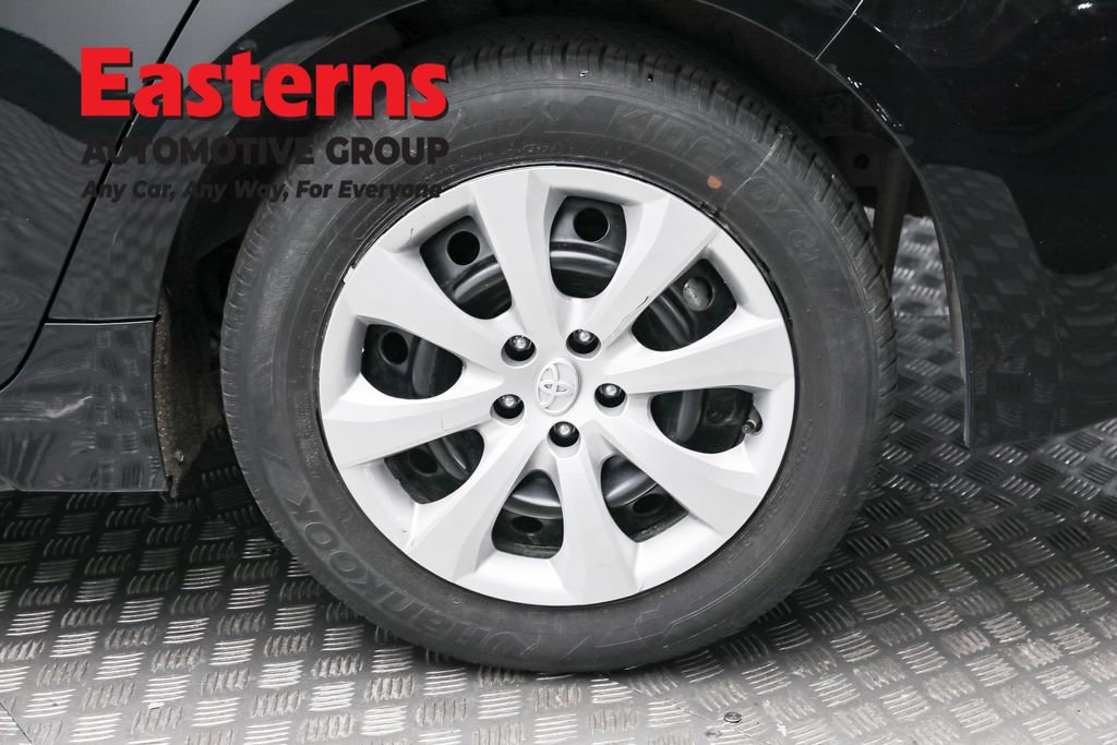 Used 2025 Toyota Corolla LE image 8