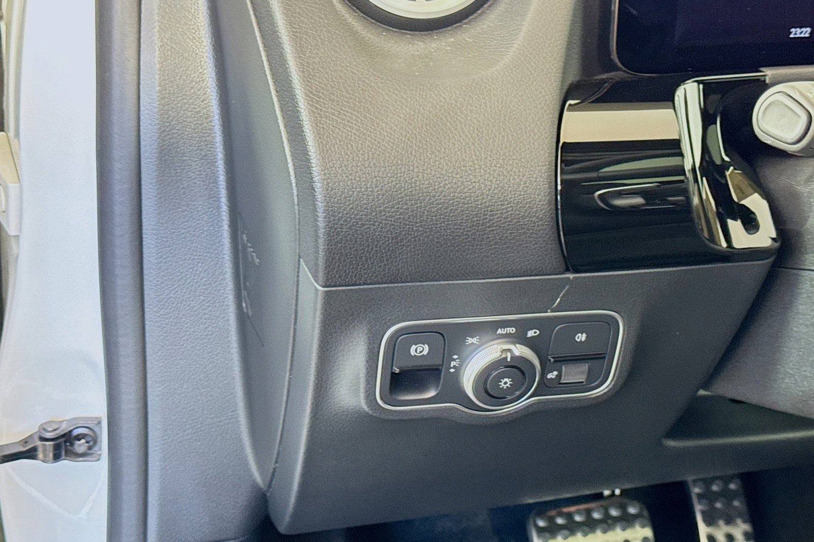 New 2025 Mercedes-Benz GLA 35 AMG 4MATIC image 10