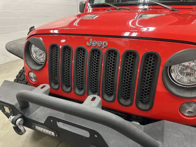 Used 2017 Jeep Wrangler Unlimited Sahara w/ Connectivity Group AWD/4WD image 27