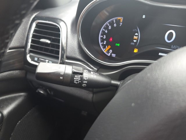 Used 2020 Jeep Grand Cherokee Altitude image 12