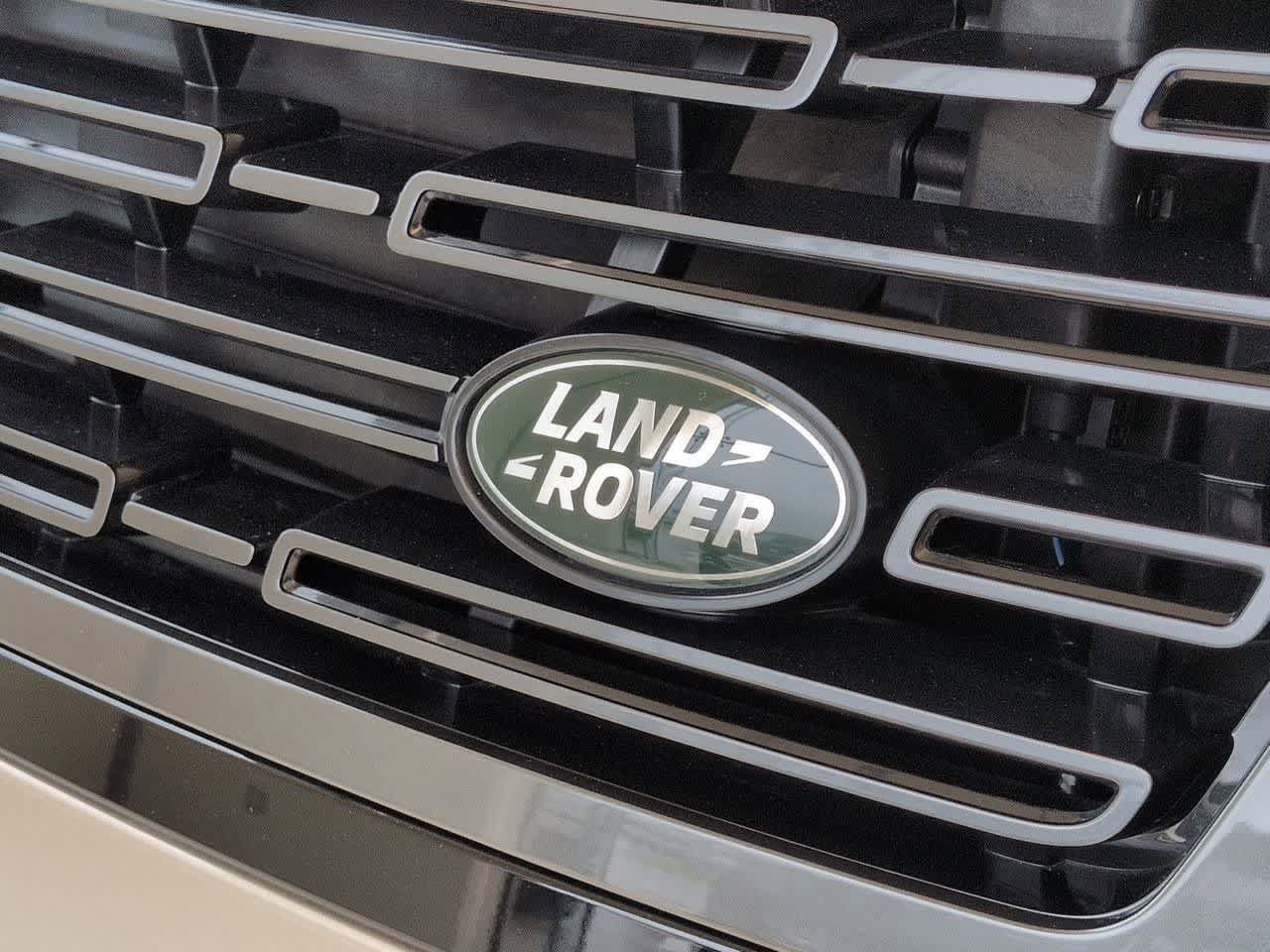 New 2026 Land Rover Range Rover Long Wheelbase SE AWD/4WD image 10