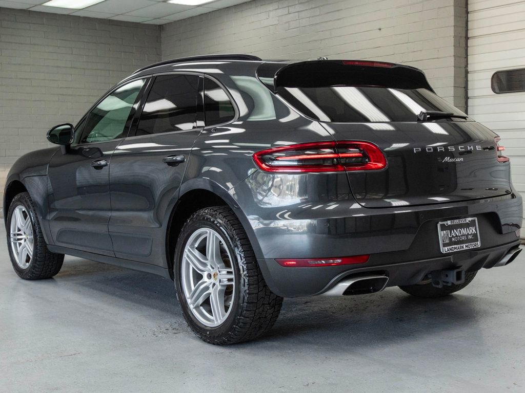 Used 2018 Porsche Macan AWD/4WD image 35