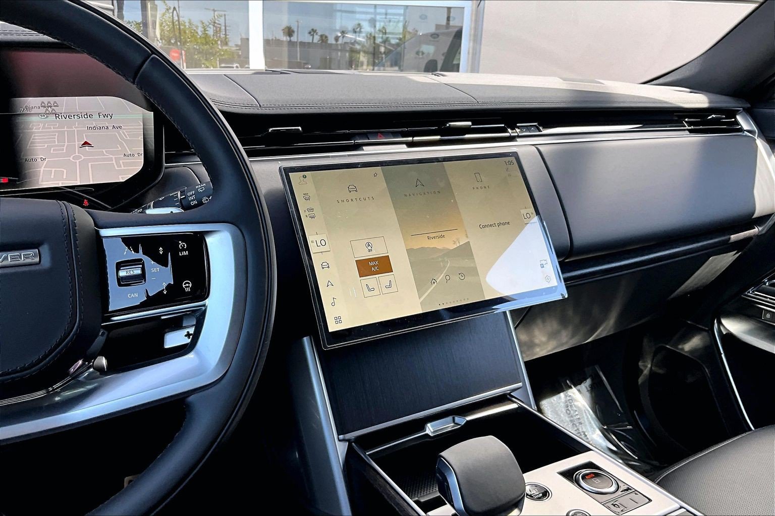 New 2027 Land Rover Range Rover Long Wheelbase SE AWD/4WD image 7