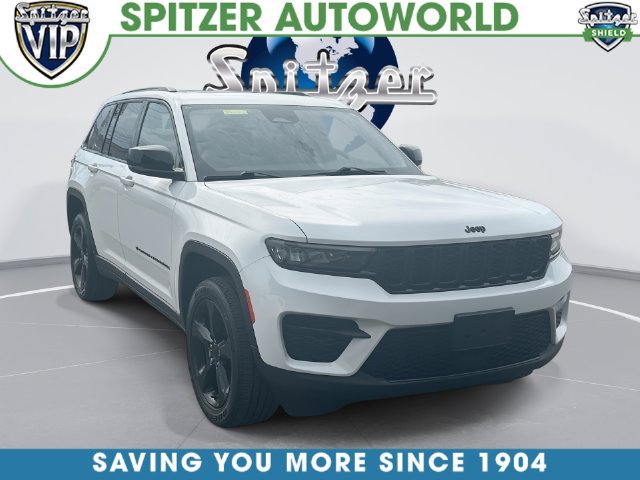 Used 2023 Jeep Grand Cherokee Altitude AWD/4WD image 1