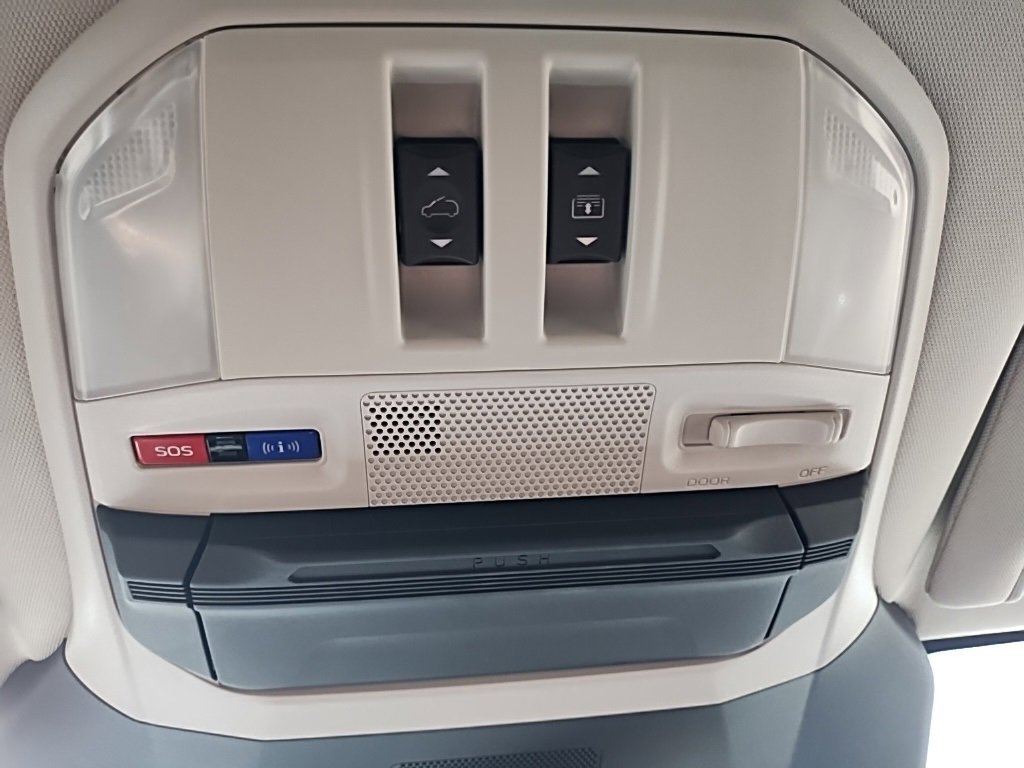 New 2025 Subaru Ascent Limited image 39