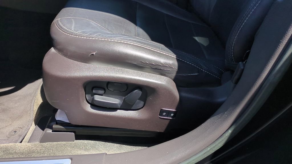 Used 2014 Ford Taurus Limited w/ Equipment Group 301A image 16