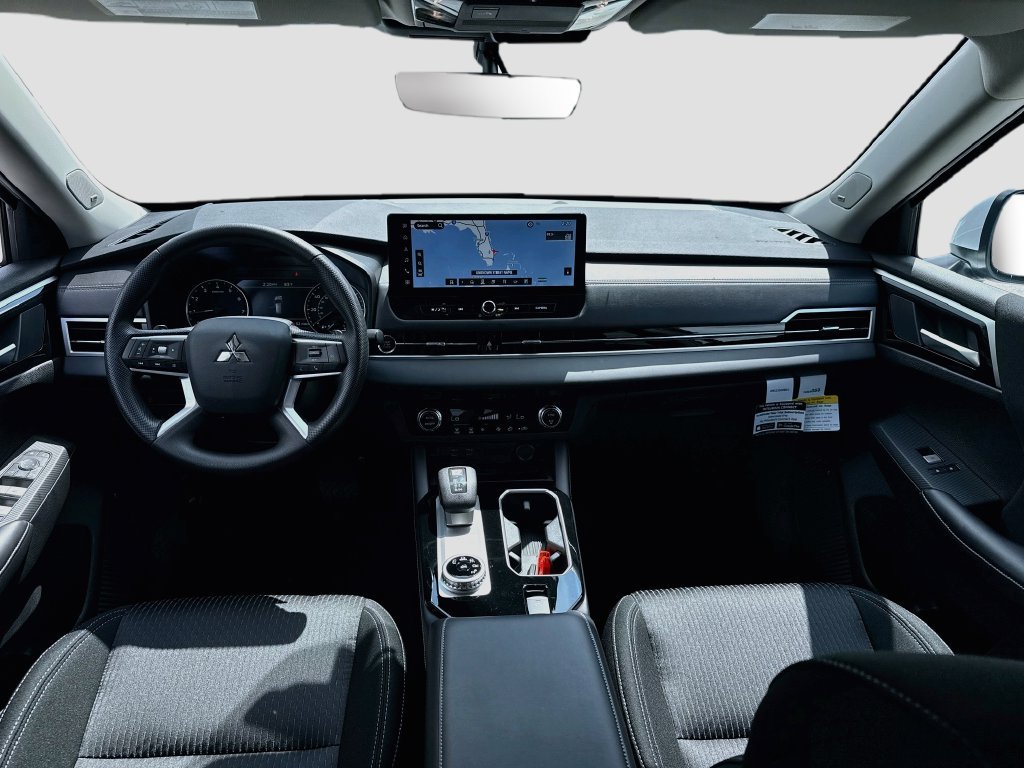 New 2026 Mitsubishi Outlander ES FWD image 23