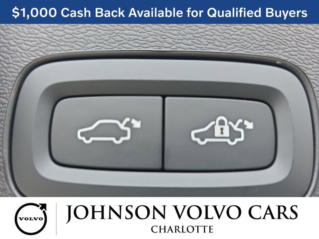 New 2026 Volvo XC60 T8 Ultra w/ Protection Package Premier image 13