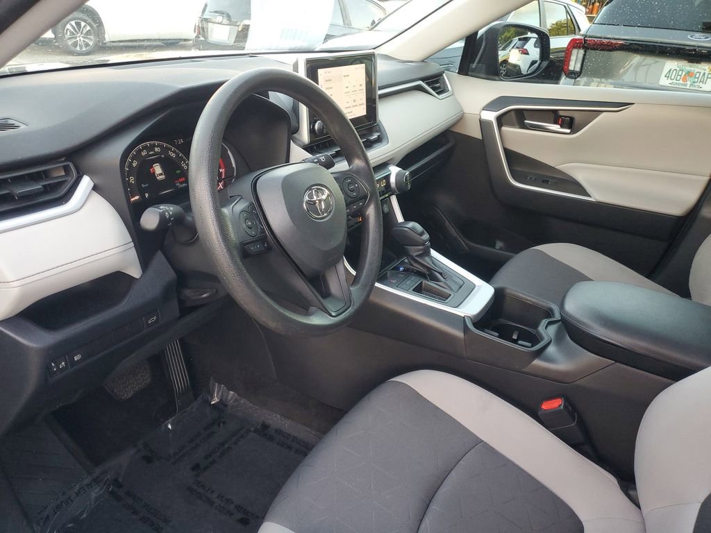 Certified 2023 Toyota RAV4 XLE w/ Convenience Package image 16