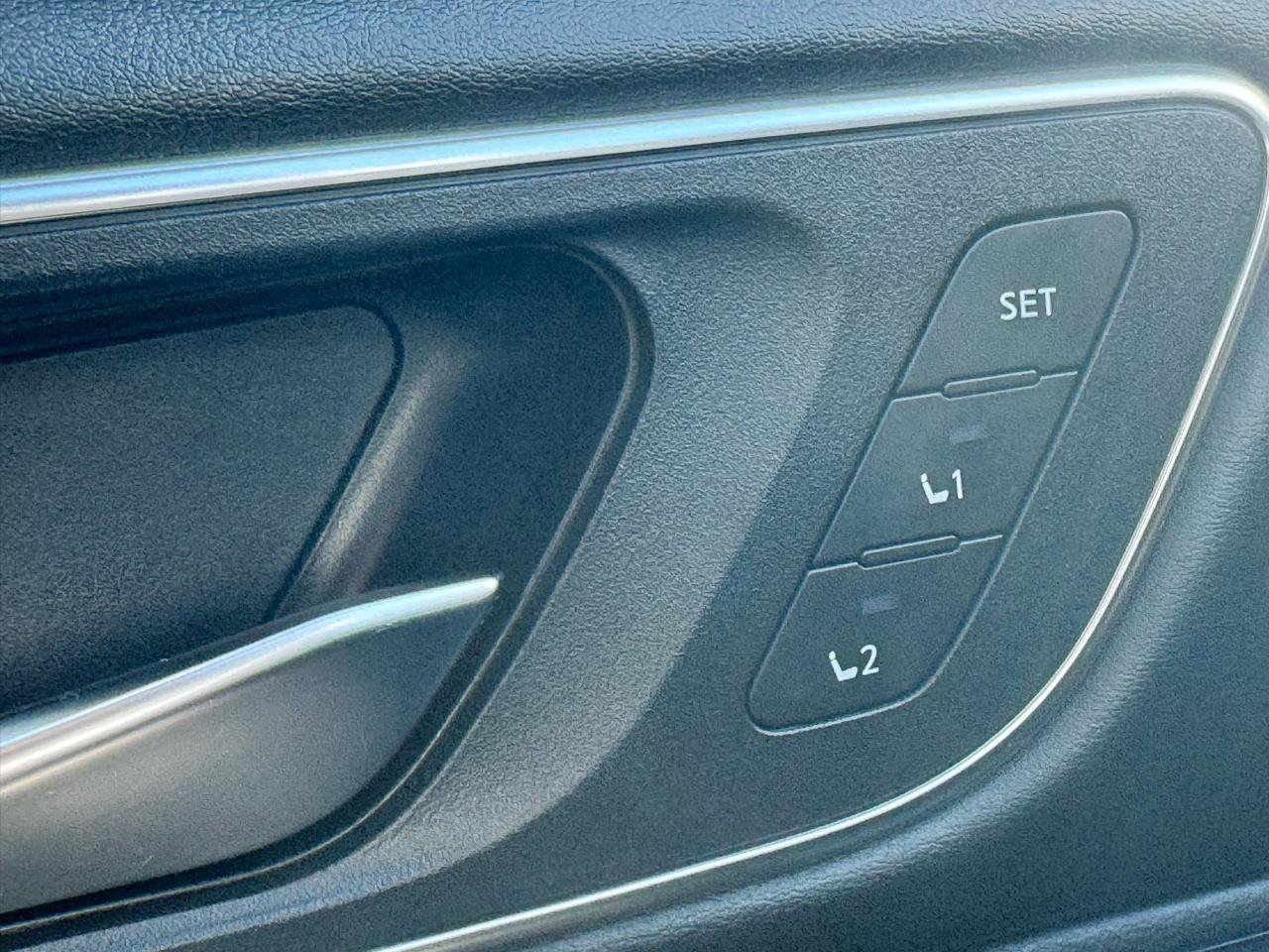 Used 2022 Nissan Rogue Platinum w/ Head-Up Display Package AWD/4WD image 23