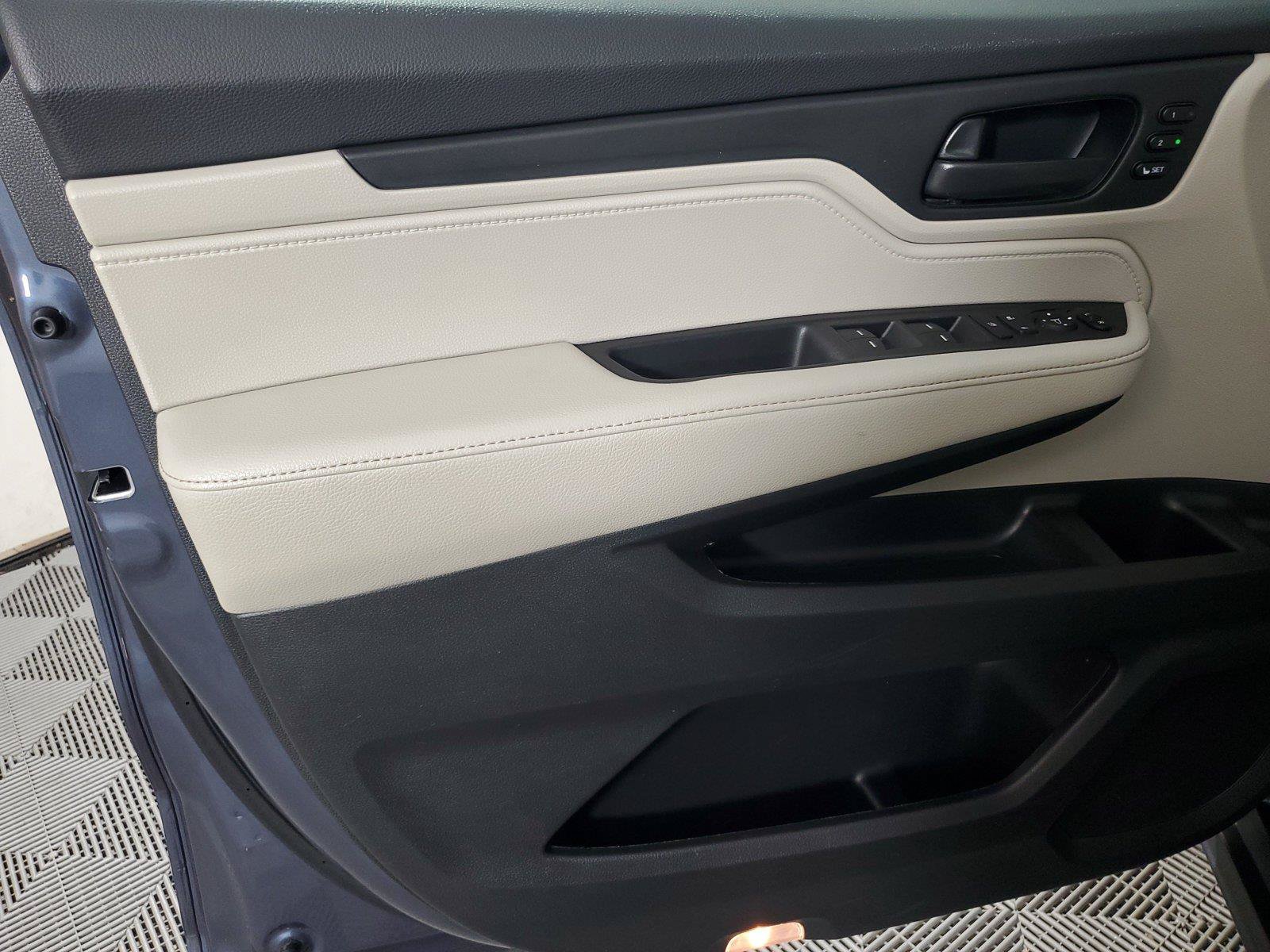 Used 2025 Honda Odyssey EX-L image 18