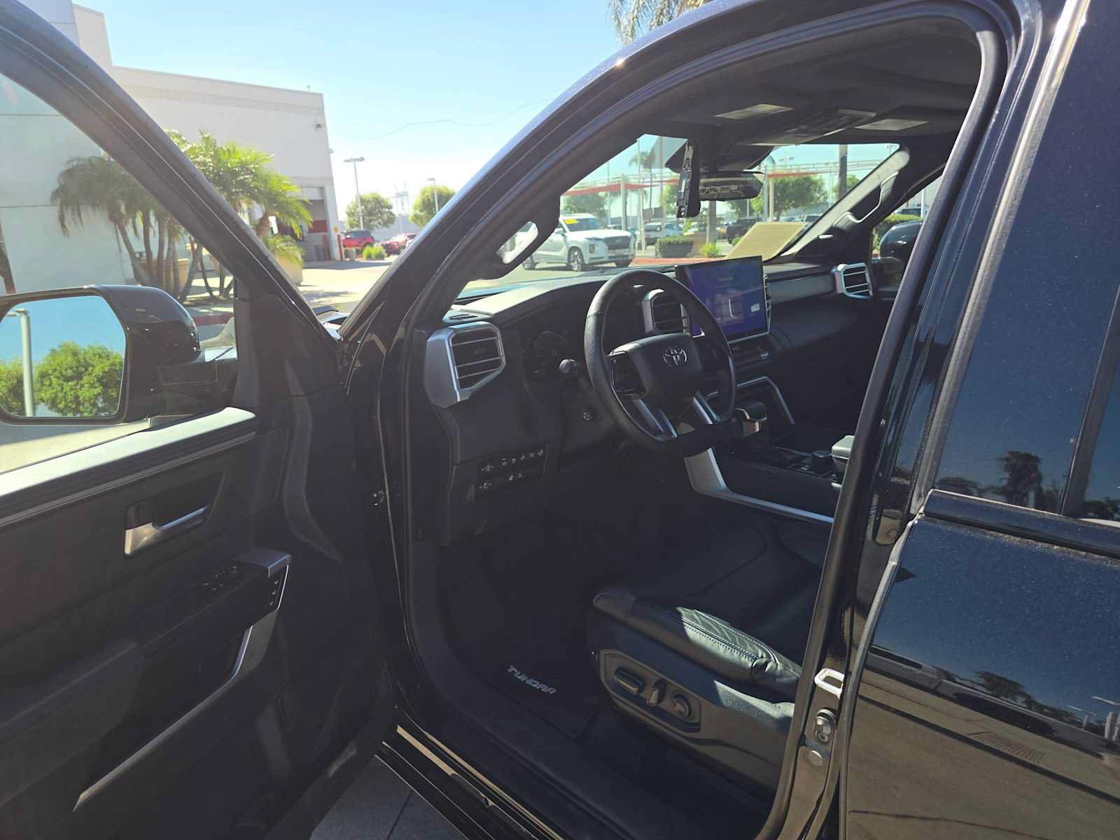 Used 2023 Toyota Tundra Platinum w/ Advanced Package AWD/4WD image 19