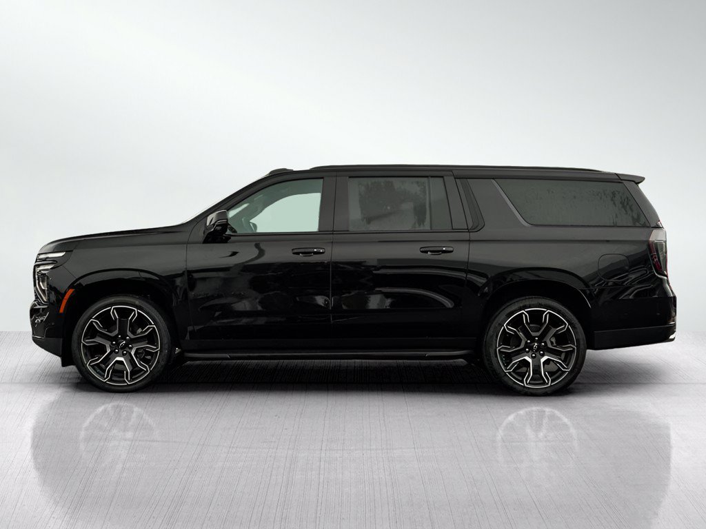 New 2026 Chevrolet Suburban RST w/ RST Capability Package AWD/4WD image 4