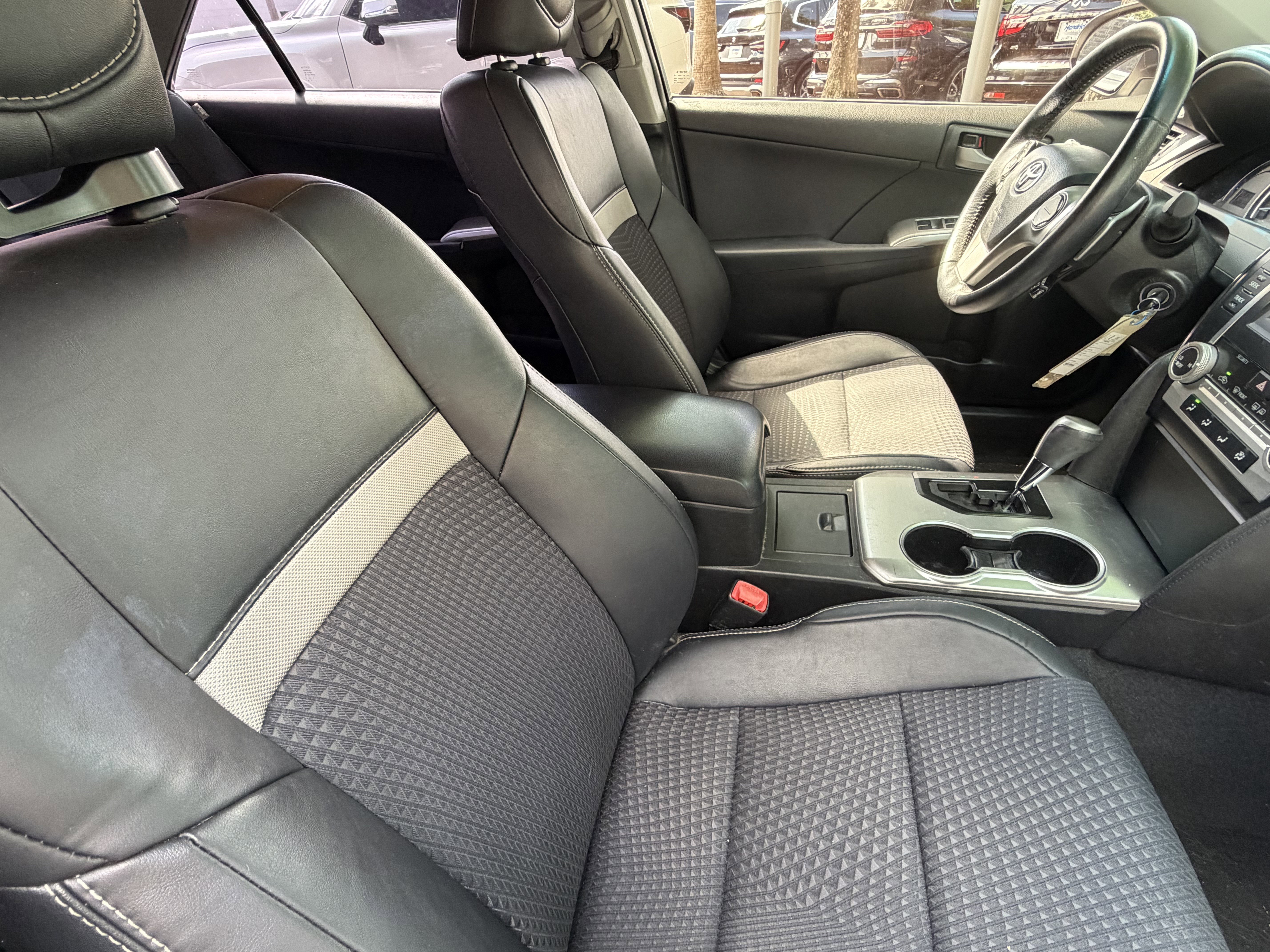 Used 2013 Toyota Camry SE FWD image 40