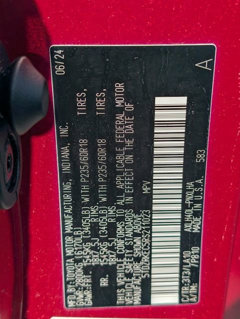 Used 2024 Toyota Sienna Limited image 38