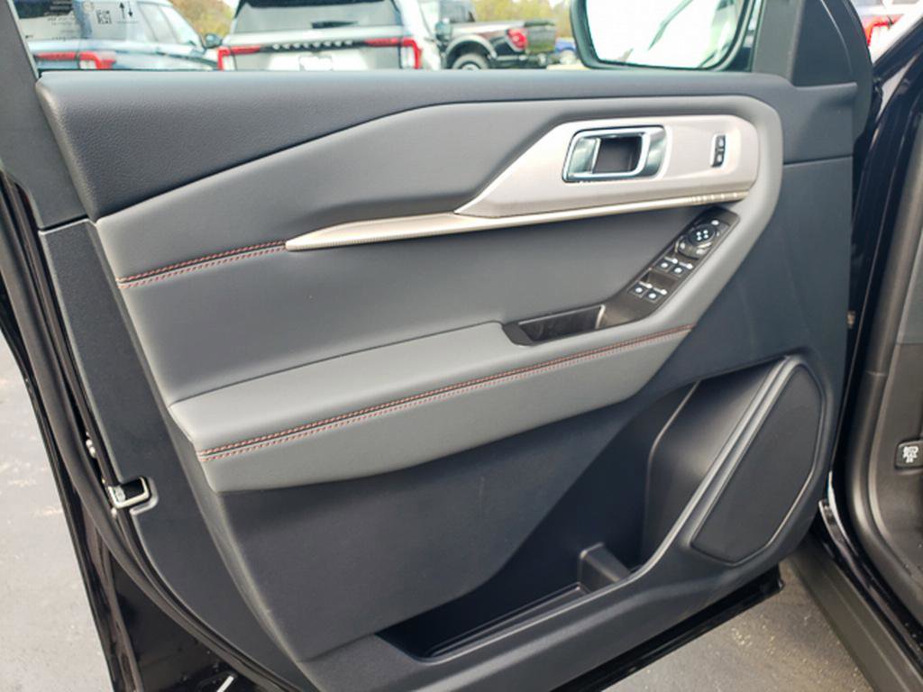 New 2026 Ford Explorer Active image 6