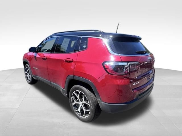 Used 2024 Jeep Compass Limited AWD/4WD image 4
