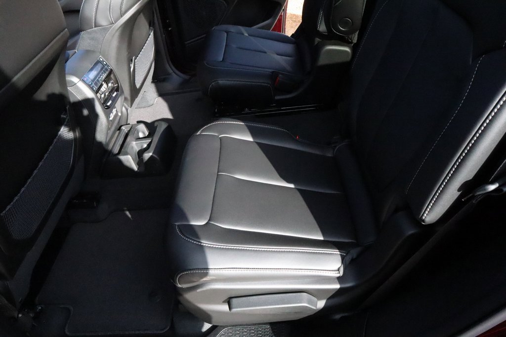 New 2025 Jeep Grand Cherokee L Limited image 13