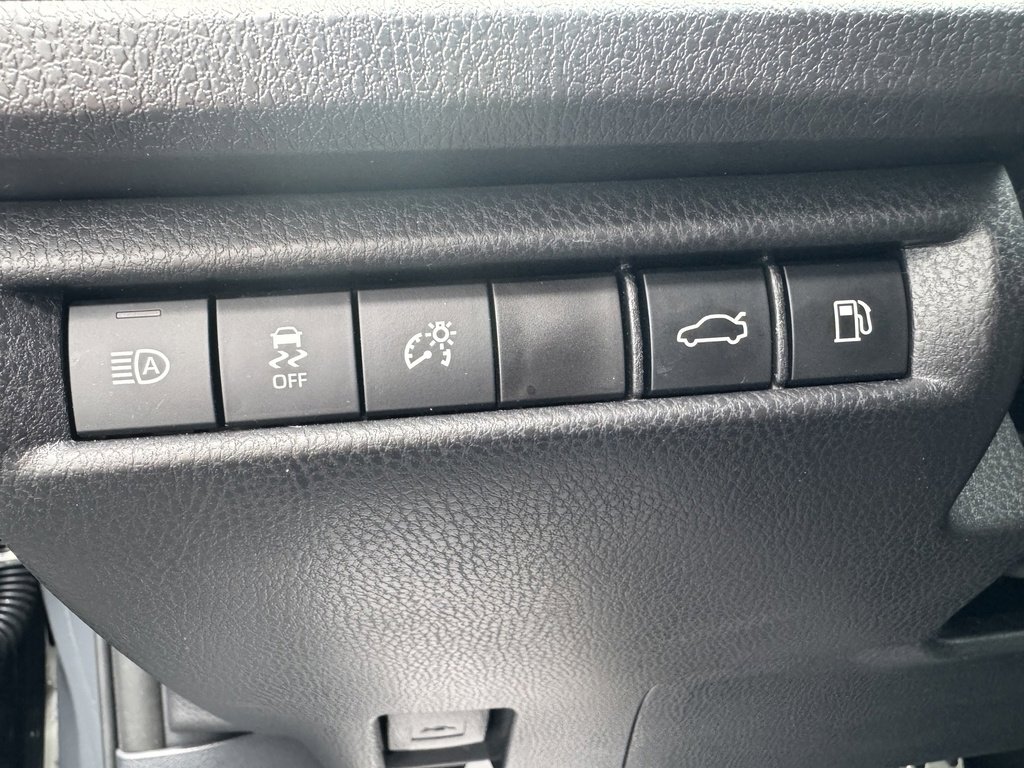 Used 2025 Toyota Camry SE w/ Convenience Package image 22
